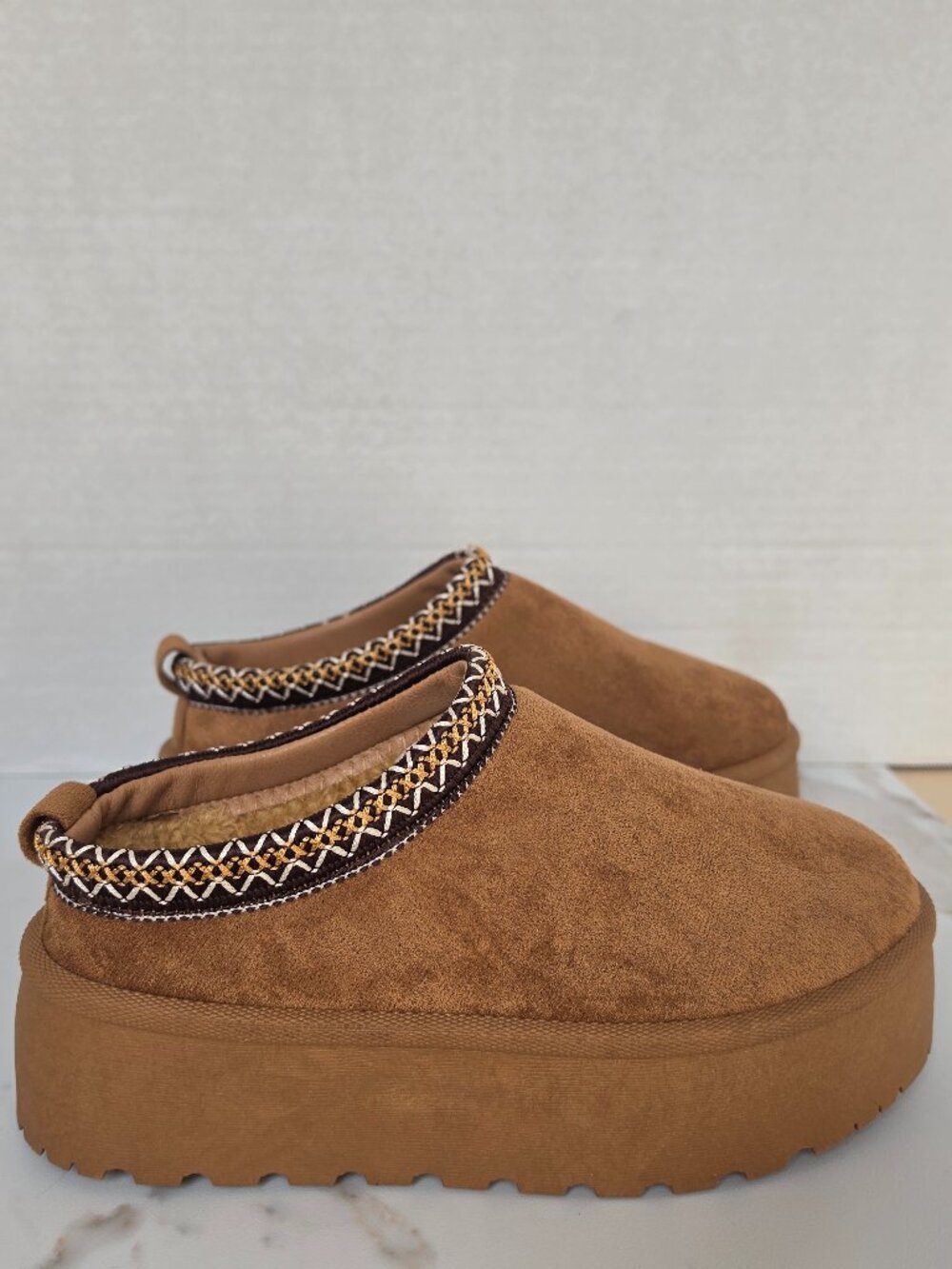 Mudd Stormy Chestnut Faux Suede Platform Cozycore Clog Mule Slipper Sz 6.5M